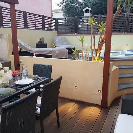 Villetta Con Piscina 풀라