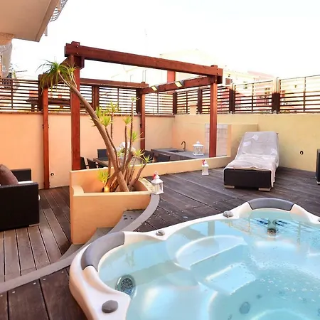 Villetta Con Piscina 펜션 풀라