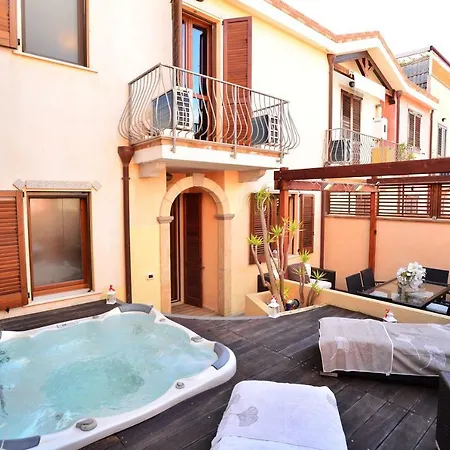 펜션 Villetta Con Piscina 풀라