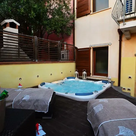 Villetta Con Piscina 펜션 *